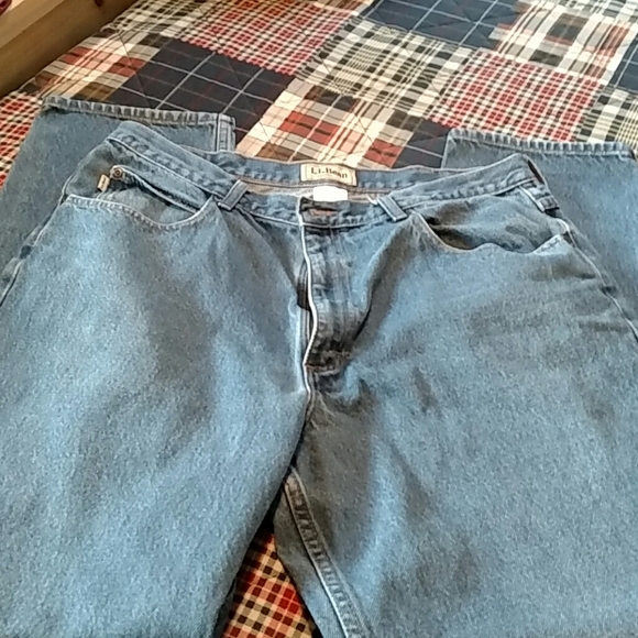 L.L. Bean Other - LL Bean Men's Natural Fit Jeans 37x32
